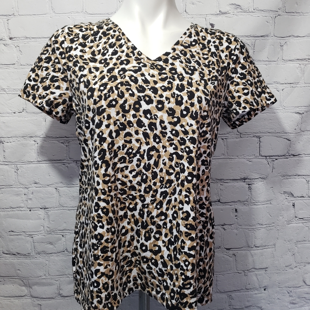 Jones New York V Neck tee
